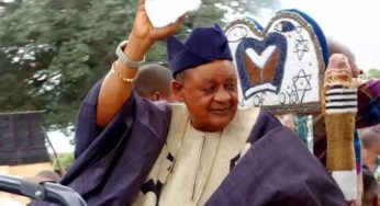 Breaking: Watch As Alaafin Of Oyo, Oba Lamidi Adeyemi’s Buried In Palace (VIDEO)