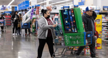 Americans are ‘full steam ahead’ on holiday shopping