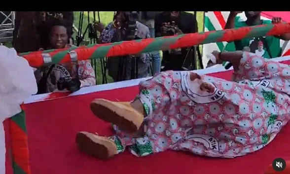 Watch As Dino Melaye ‘Falls Down’ On Stage While Mocking Tinubu @PDP Rally (VIDEO)