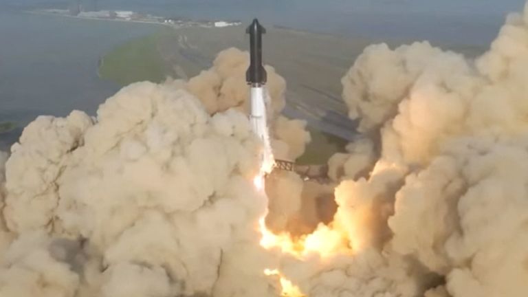 Breaking: Elon Musk’s SpaceX Starship rocket blows up minutes after launch