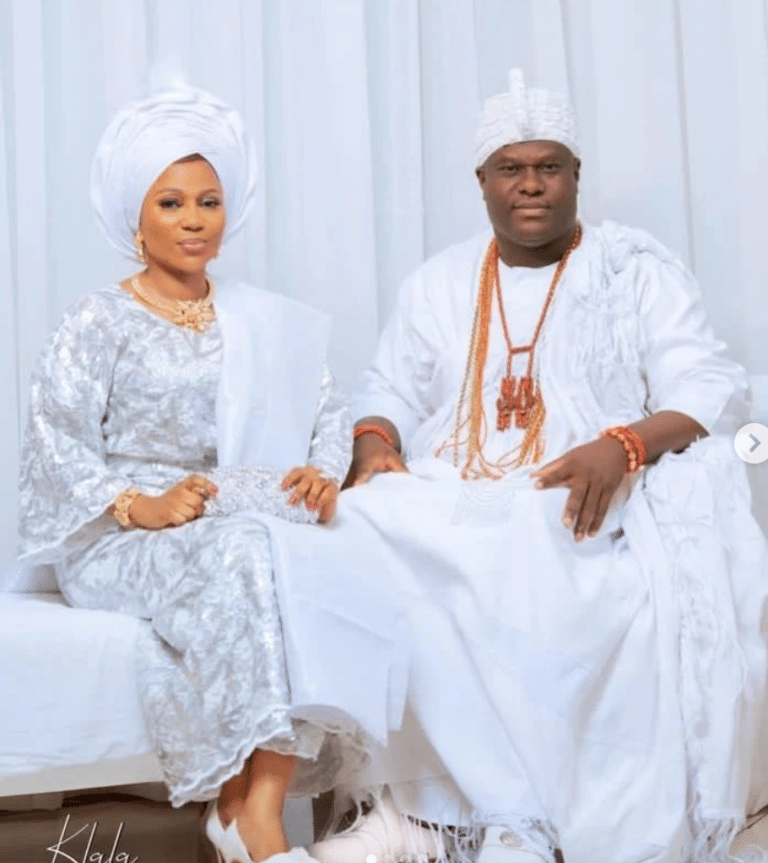 Ooni Of Ife’s new wife, Olori Elizabeth begins traditional entry into the palace (Video)