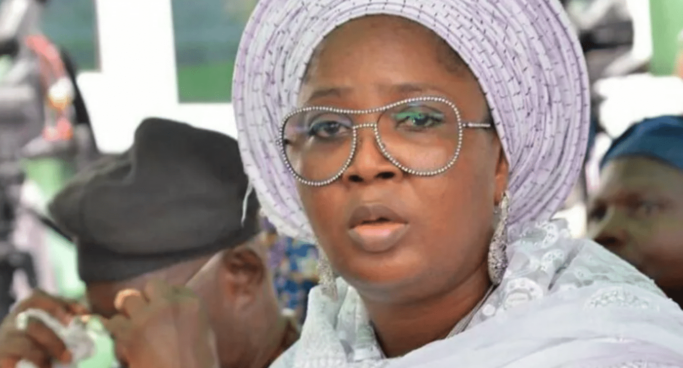 President Tinubu’s Daughter Decorated As Aare Oja In Middle-Belt State (Photo)