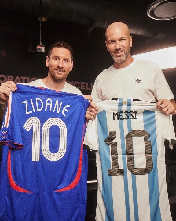 Lionel Messi Lauds Zinedine Zidane, Calls Him ‘One Of The Greatest Players In History’