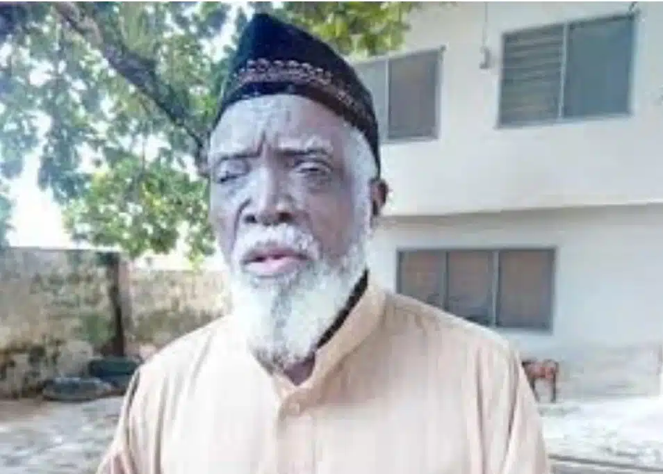 Breaking: Popular Yoruba Poet, Olanrewaju Adepoju Is Dead