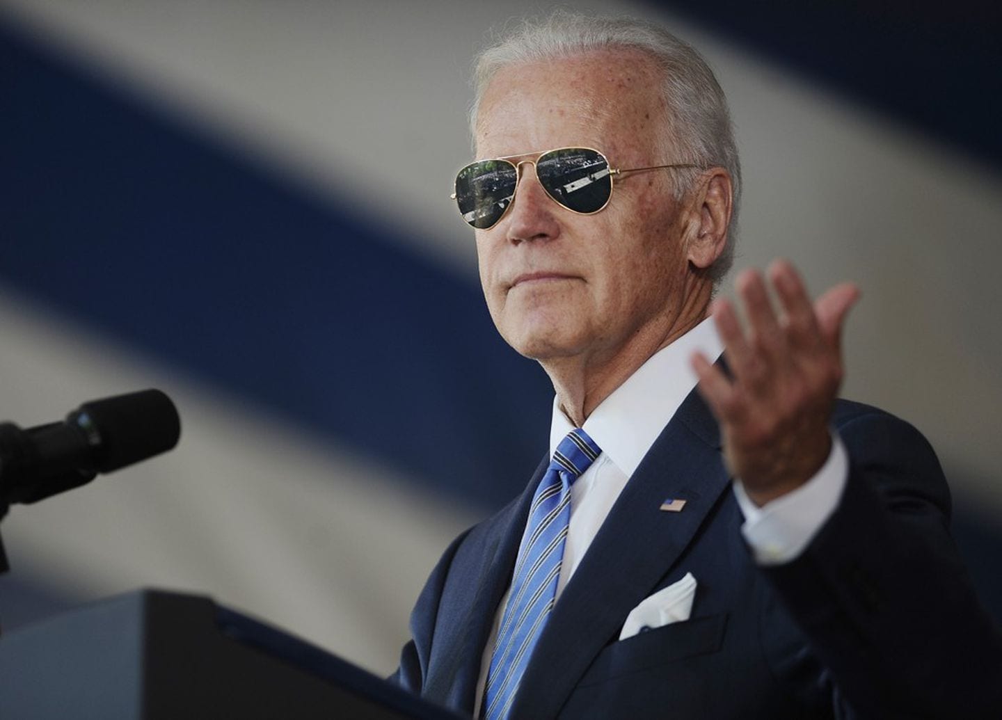 Biden’s family encourages him to stay in the race as they discuss whether top advisers should be fired