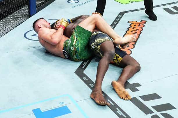 Du Plessis Defeats Adesanya By Submission To Retain Middleweight Title