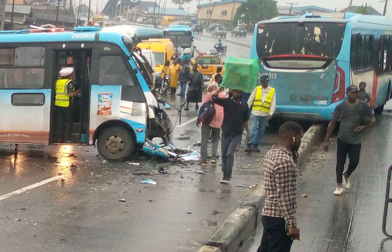 Lagos Government Reacts As Hoodlums Attack Passengers, BRT Buses