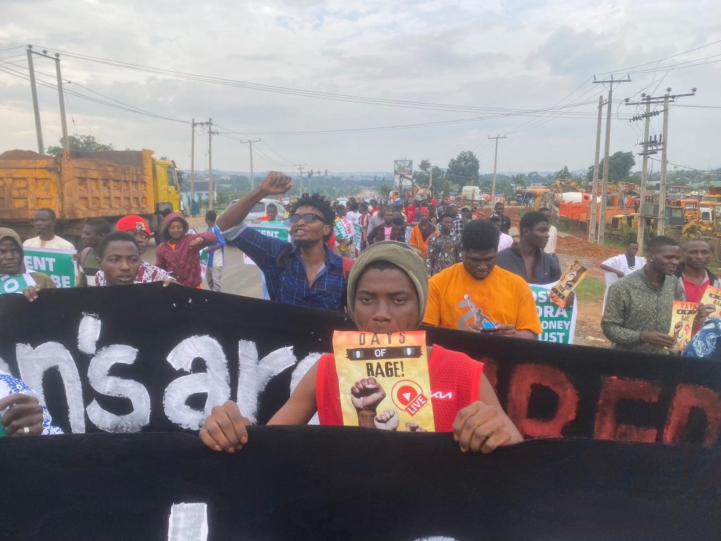 #EndBadGovernance: Nigerians Begin One-Million Man March In Abuja In Day 10(Video)