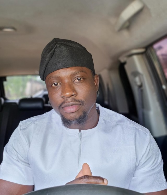 VeryDarkMan says youths discuss politics online with zero action